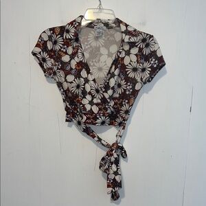 Rue 21 Floral Wrap Top Crop - Brown and Cream H2 031026